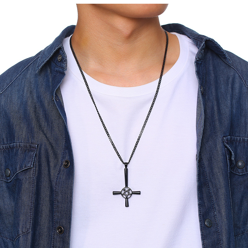 black pendant + chain