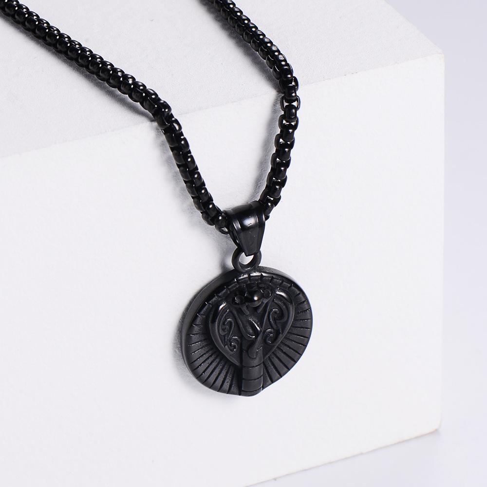 3:【Black】Pendant