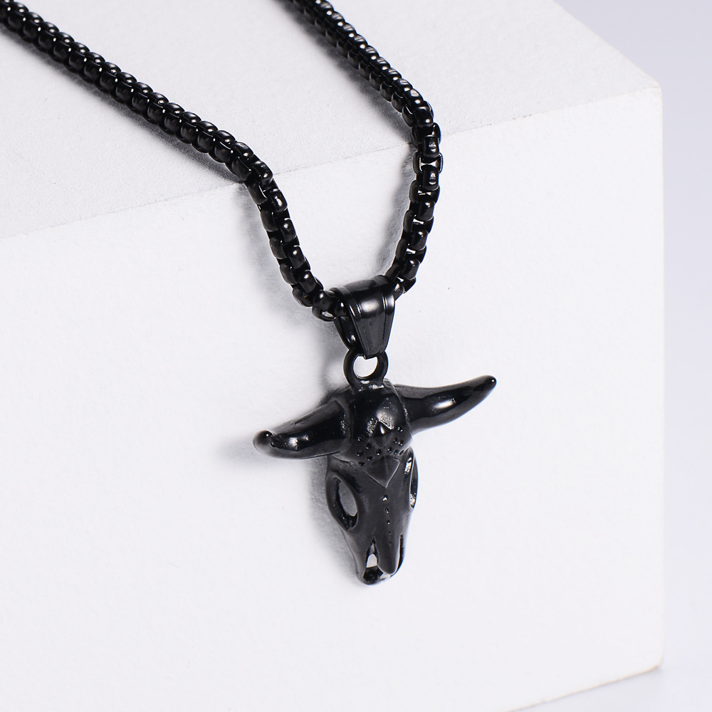 【Black】with chain pendant