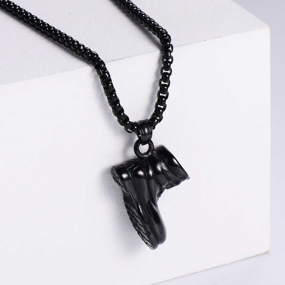 【Black】with chain pendant