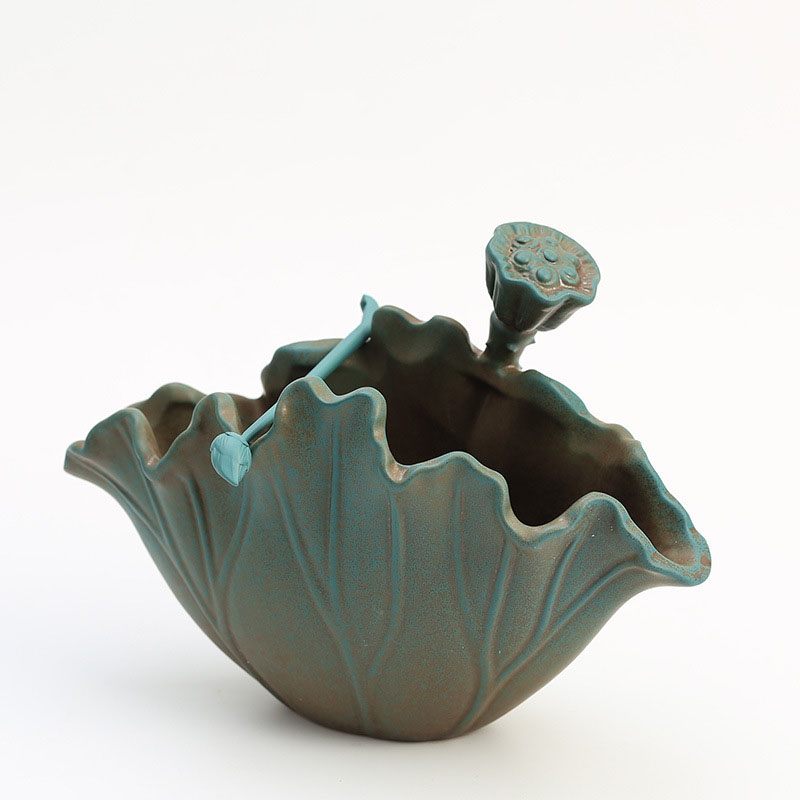 Lotus out of the kiln 18*8*13cm