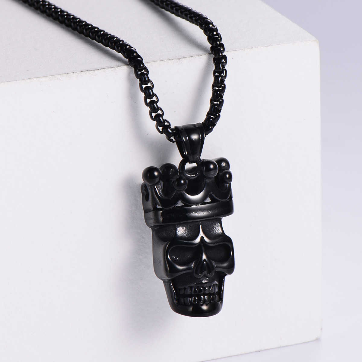 3:【Black】Pendant