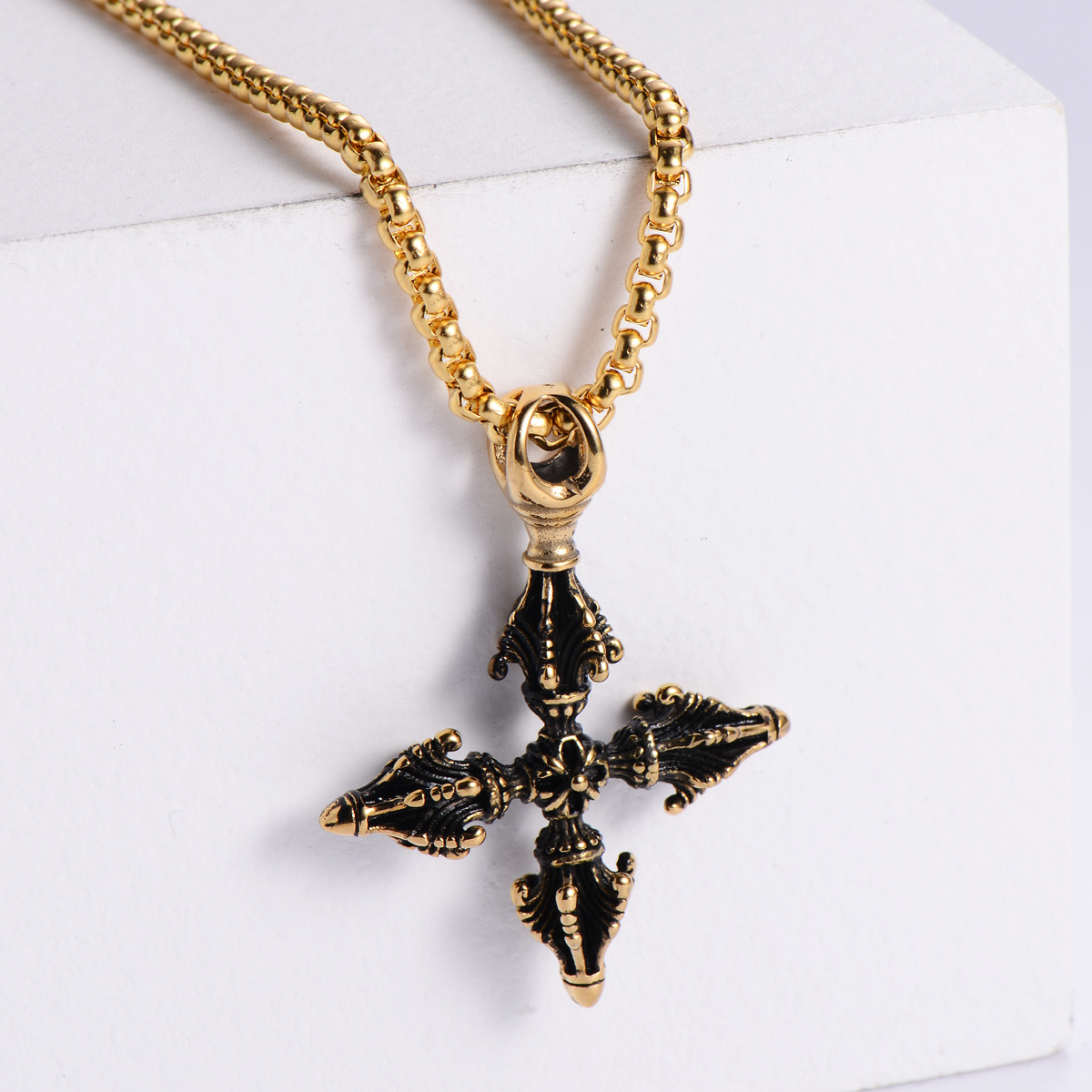 2:【Gold】Pendant