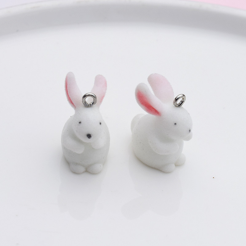 4:White K Hanging (Standing Rabbit), 13x25mm