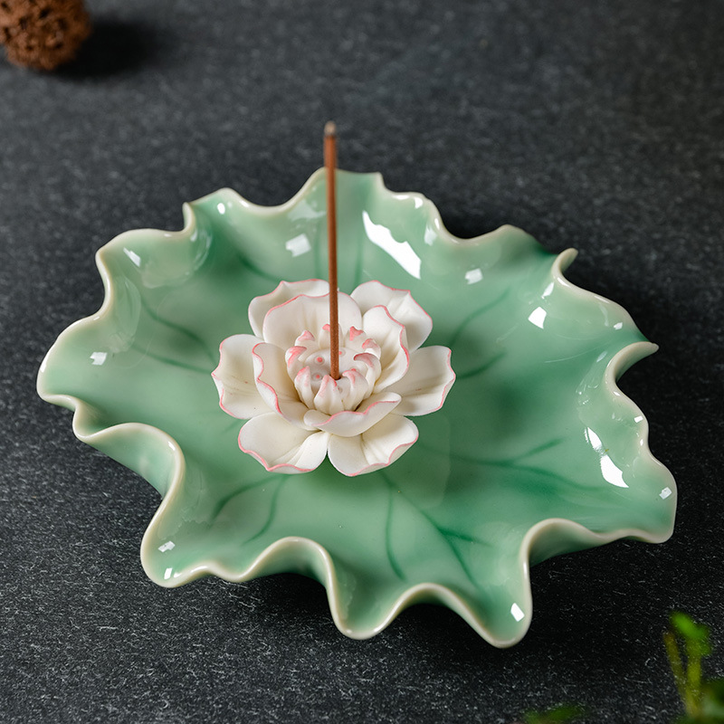 Powder Blue Lotus - Dutch 11.8*3cm