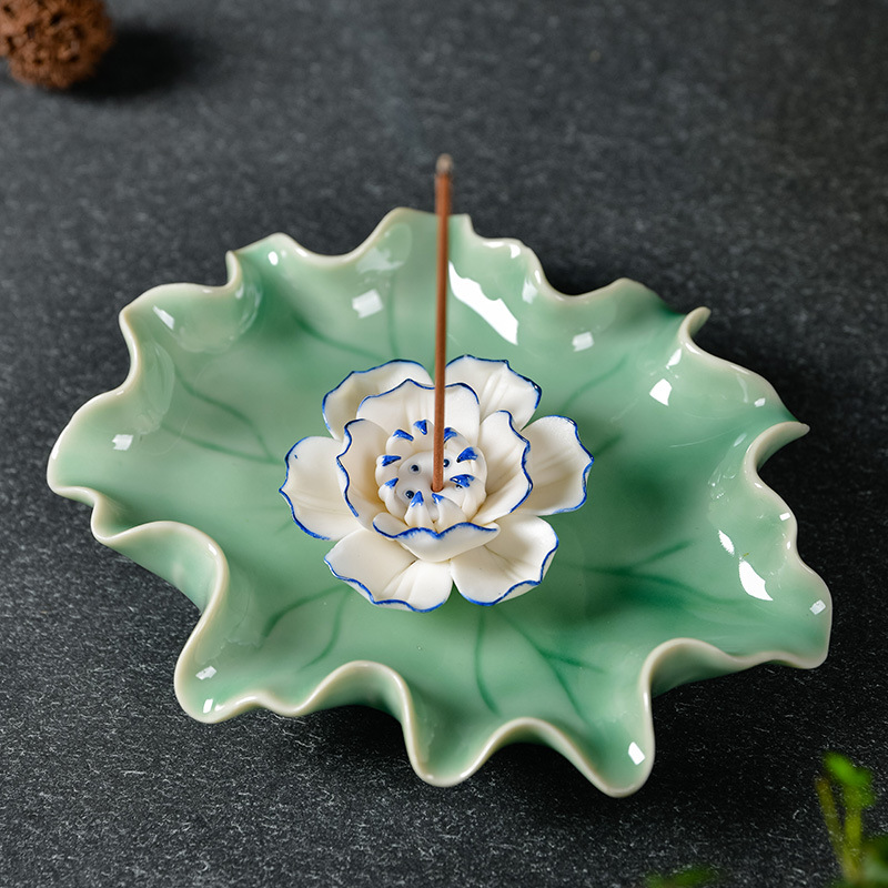 9:Blue Lotus and Green Lotus 11.8*3cm