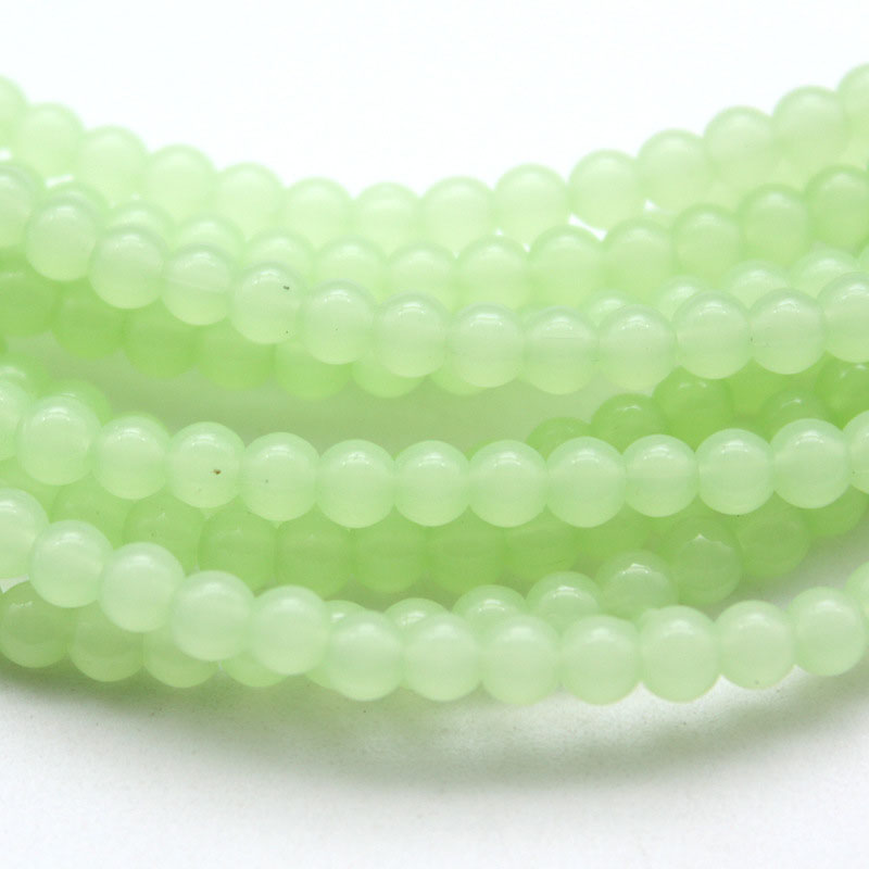 light green jade 4mm (100 pieces)