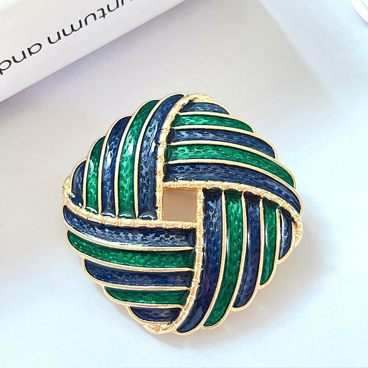 1:brooch 5cm