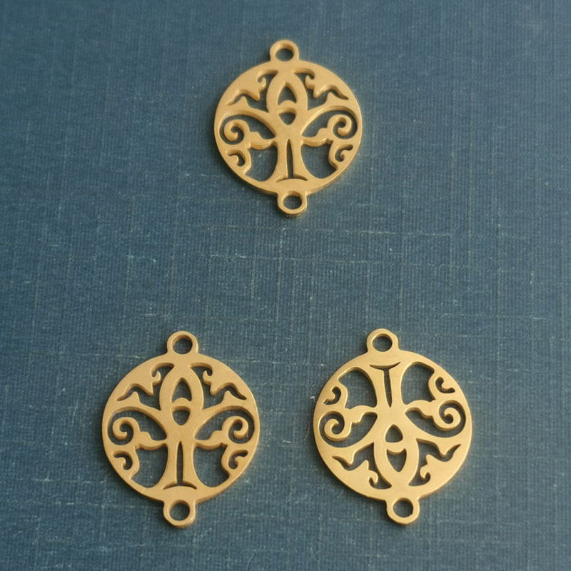 3:gold pendant