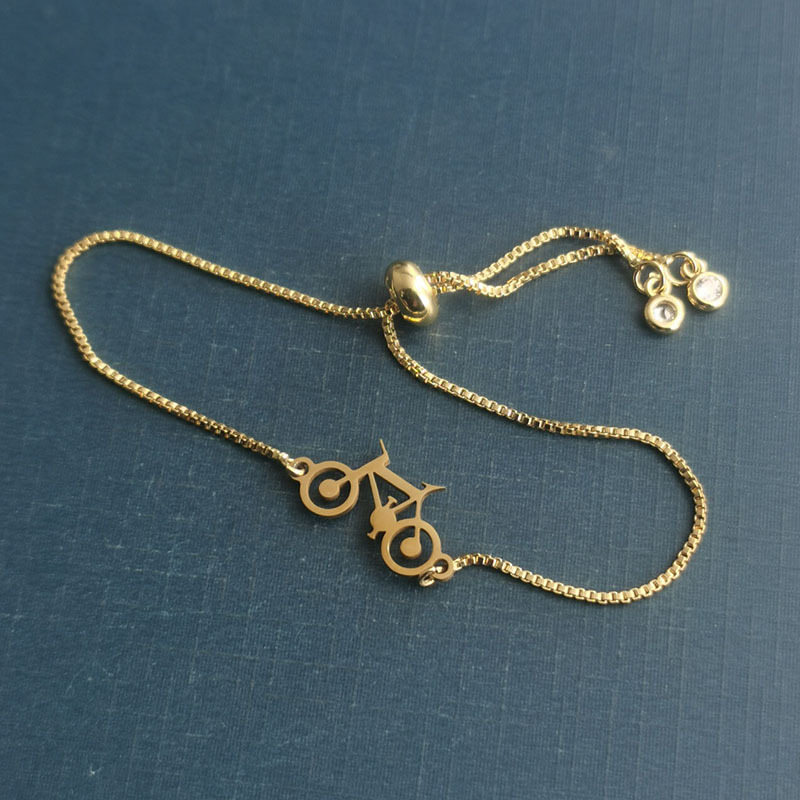 4:Gold Pendant   Bracelet