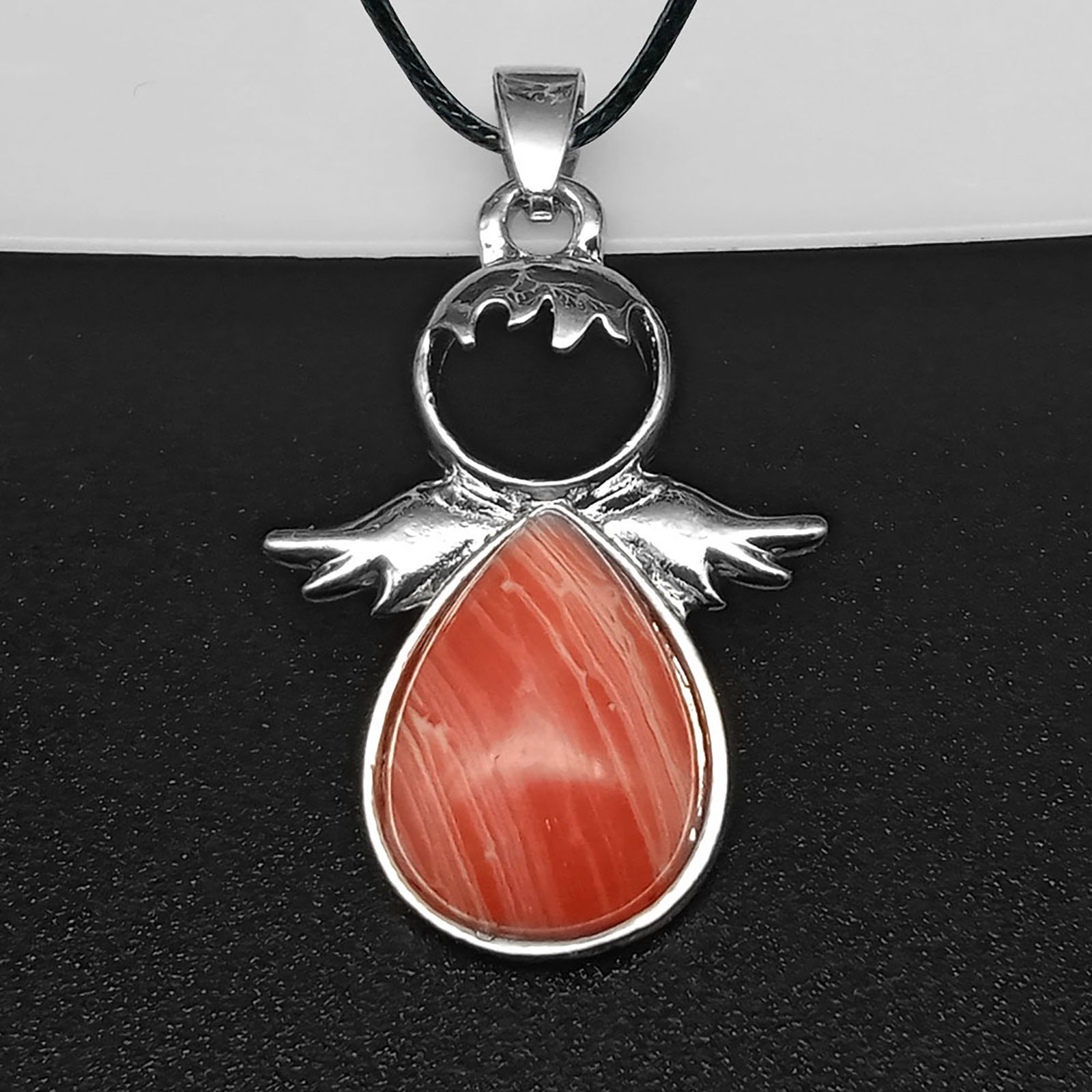 19:red striped agate