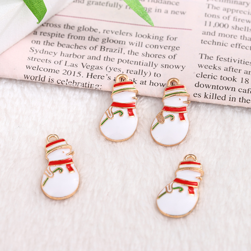 Snowman in top hat 11x21mm