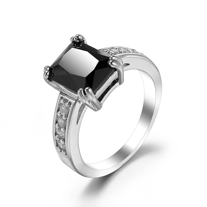 1:Black zircon