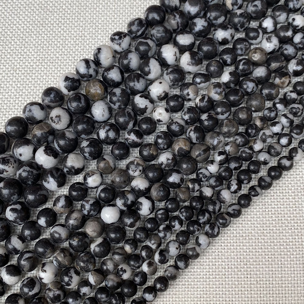 Black and white onyx 4mm