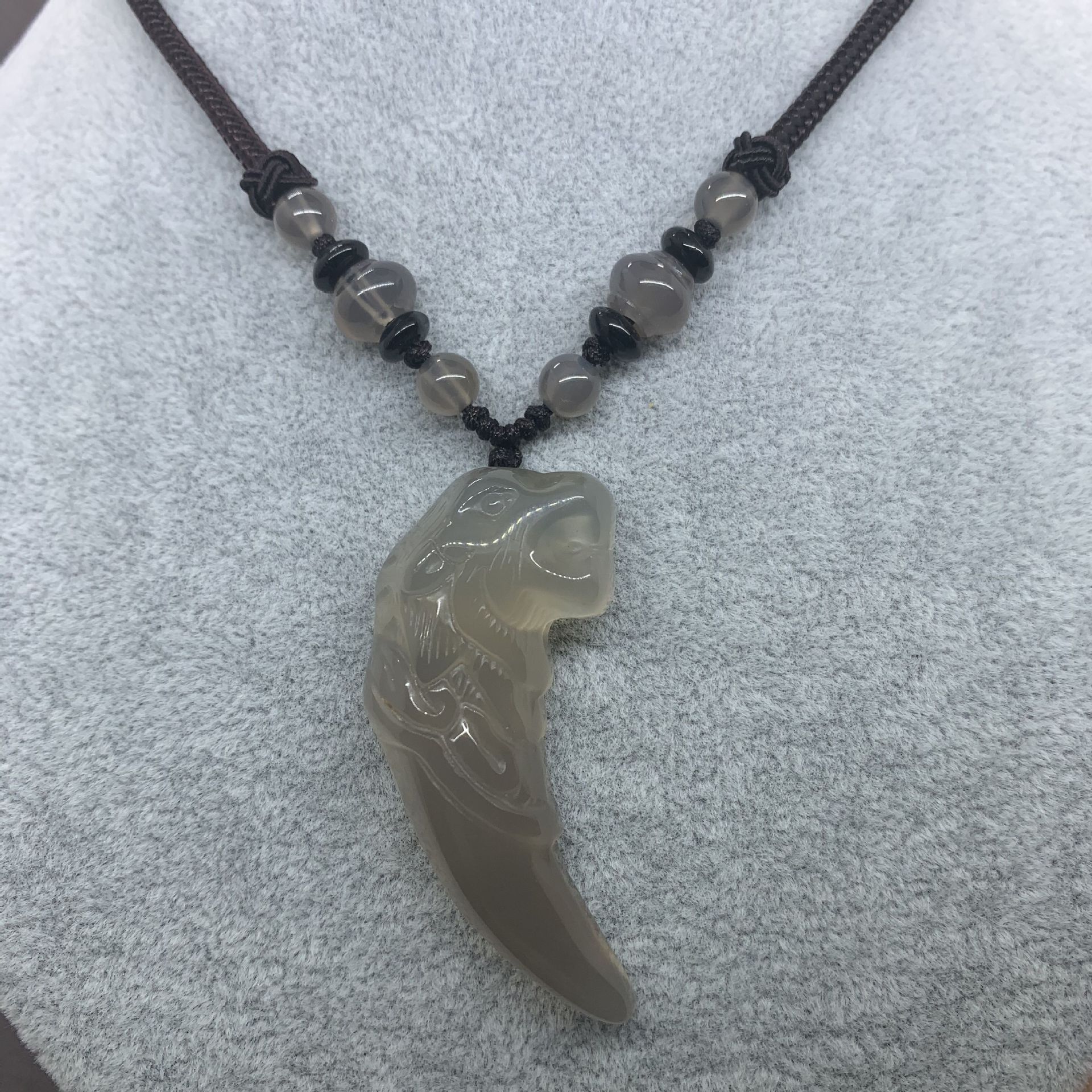 4:grey agate