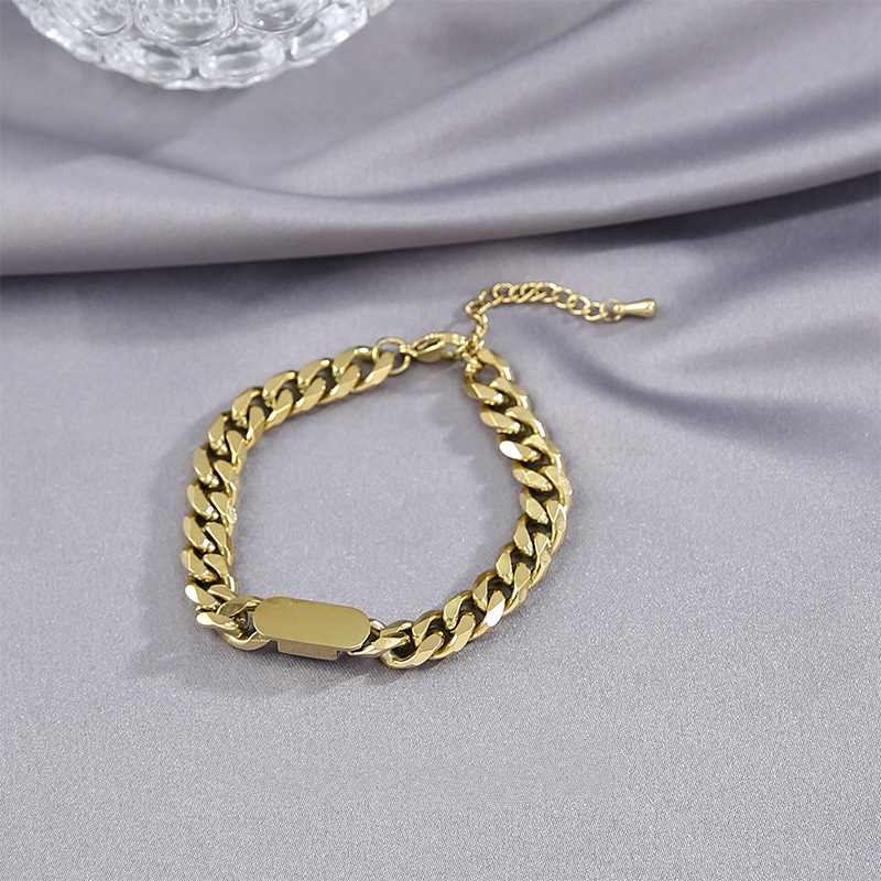 gold bracelet