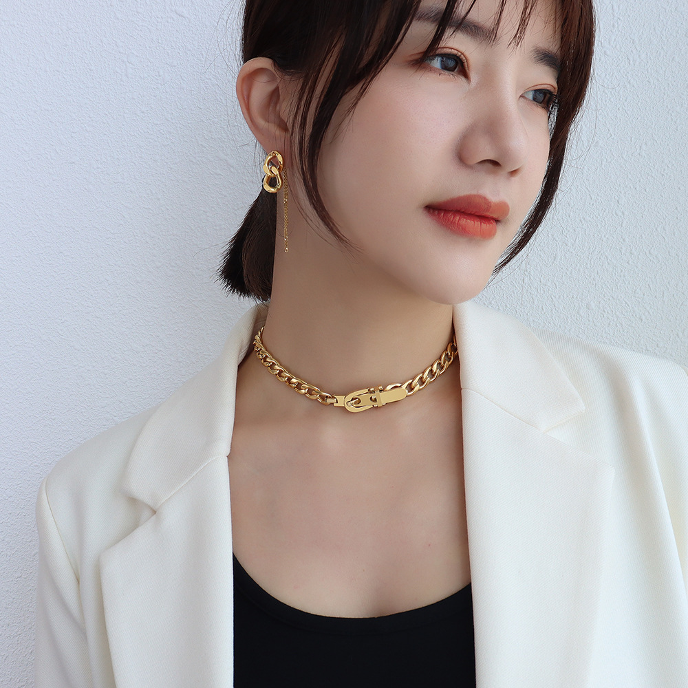 1:Gold Strap Buckle Necklace 33 8cm