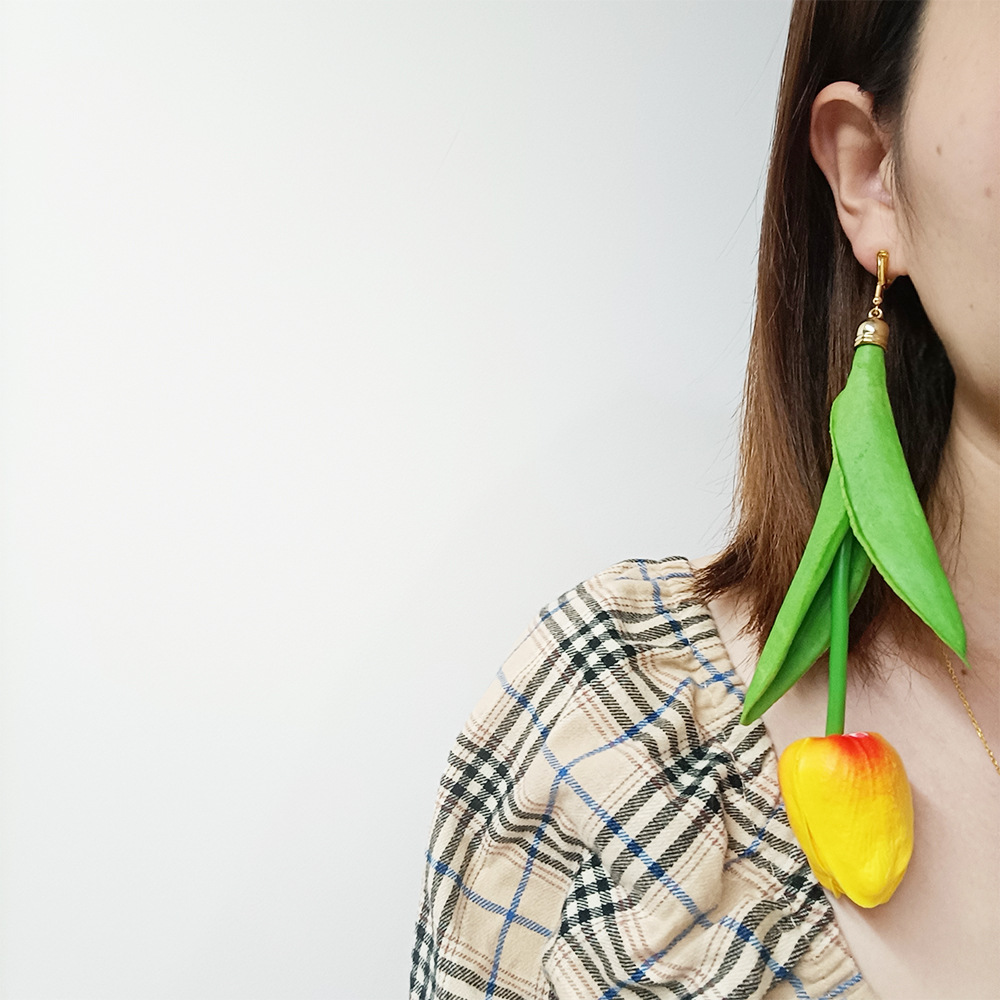 Yellow spiral ear clip