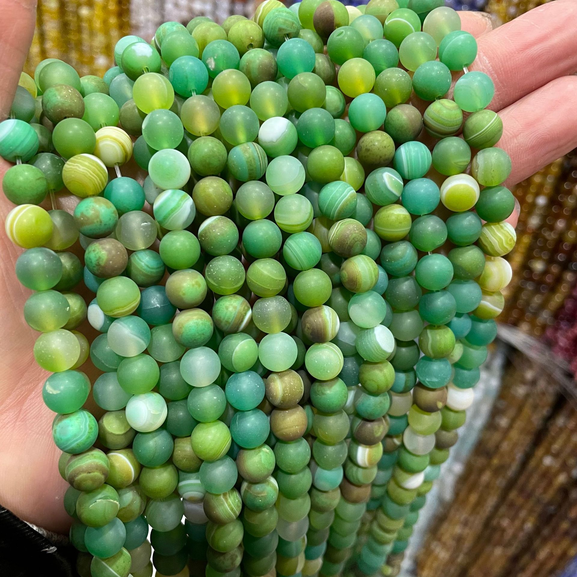 Ground apple green silk agate 10mm (about 36 piece