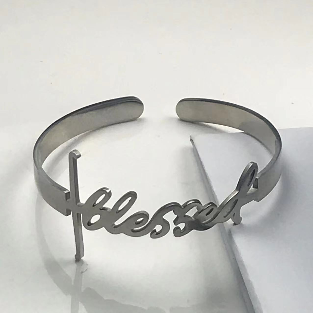 ble * * Ed bracelet