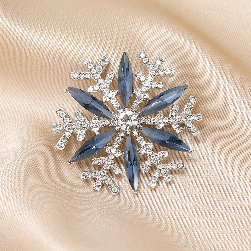 3:Blue Ice Crystal Snowflake 38x38mm