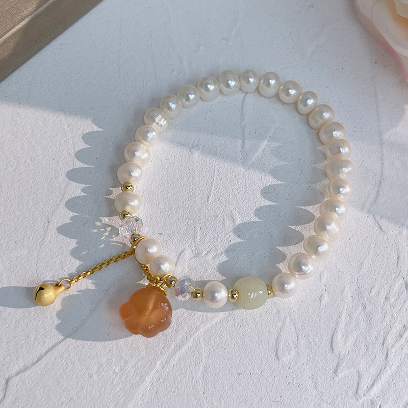 537- Pearl cat claw bracelet