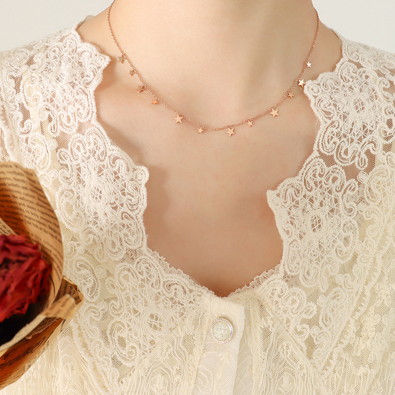 6:Rose Star Necklace