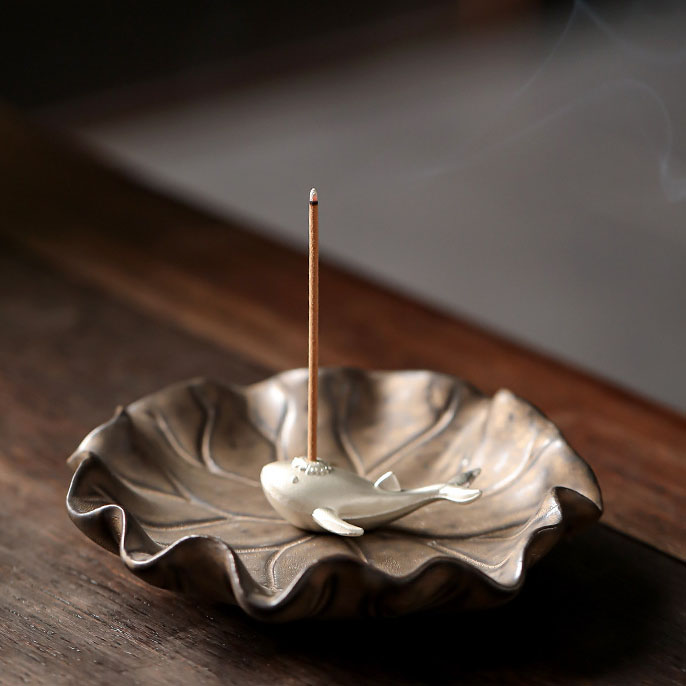 Lotus Leaf Gilt + Silver Whale Incense Insert