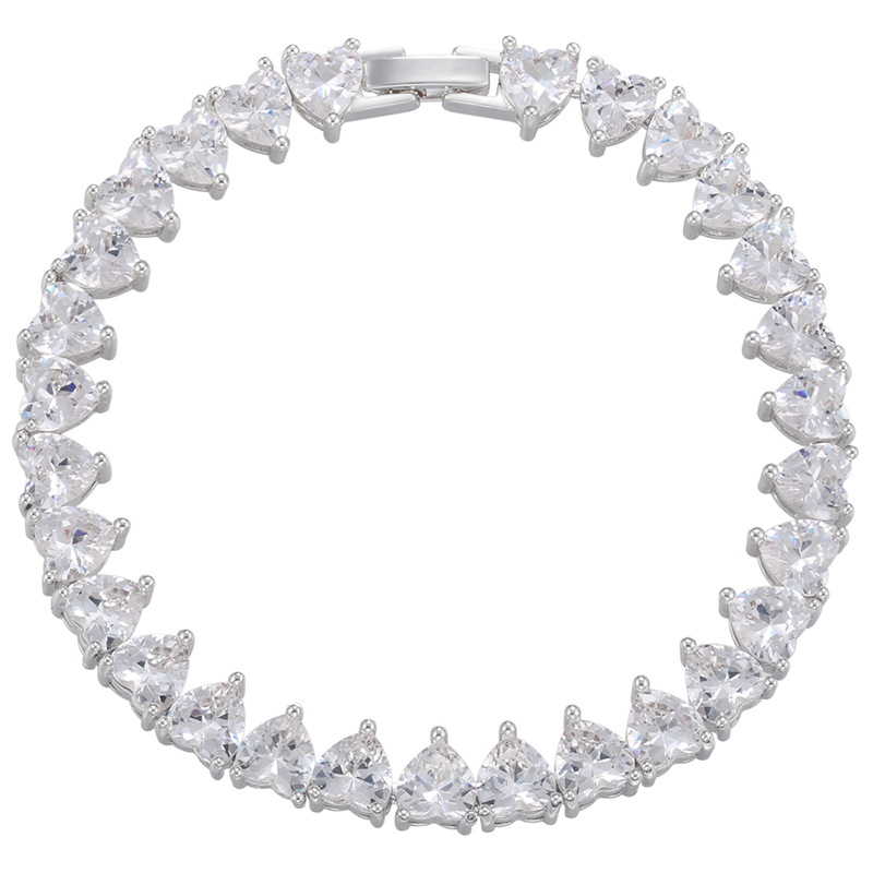 1 white gold bracelet