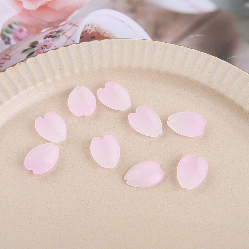 10:10# Gradient light pink petals 12x15mm