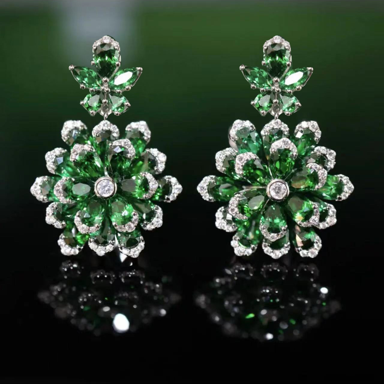 5:green earring