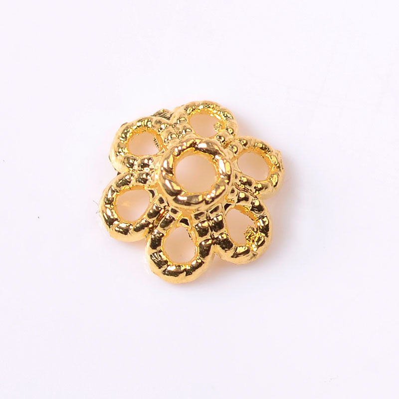 18K gold 6x6mm