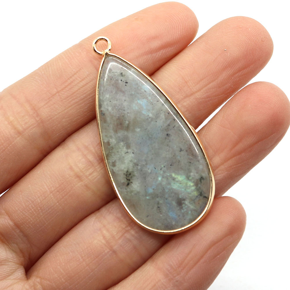 12 labradorite