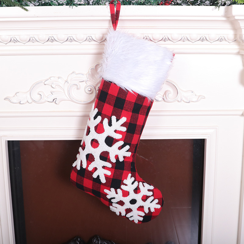 gingham plush socks snowflake