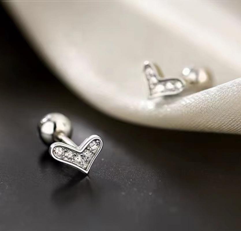 silver ear studs 4*6mm