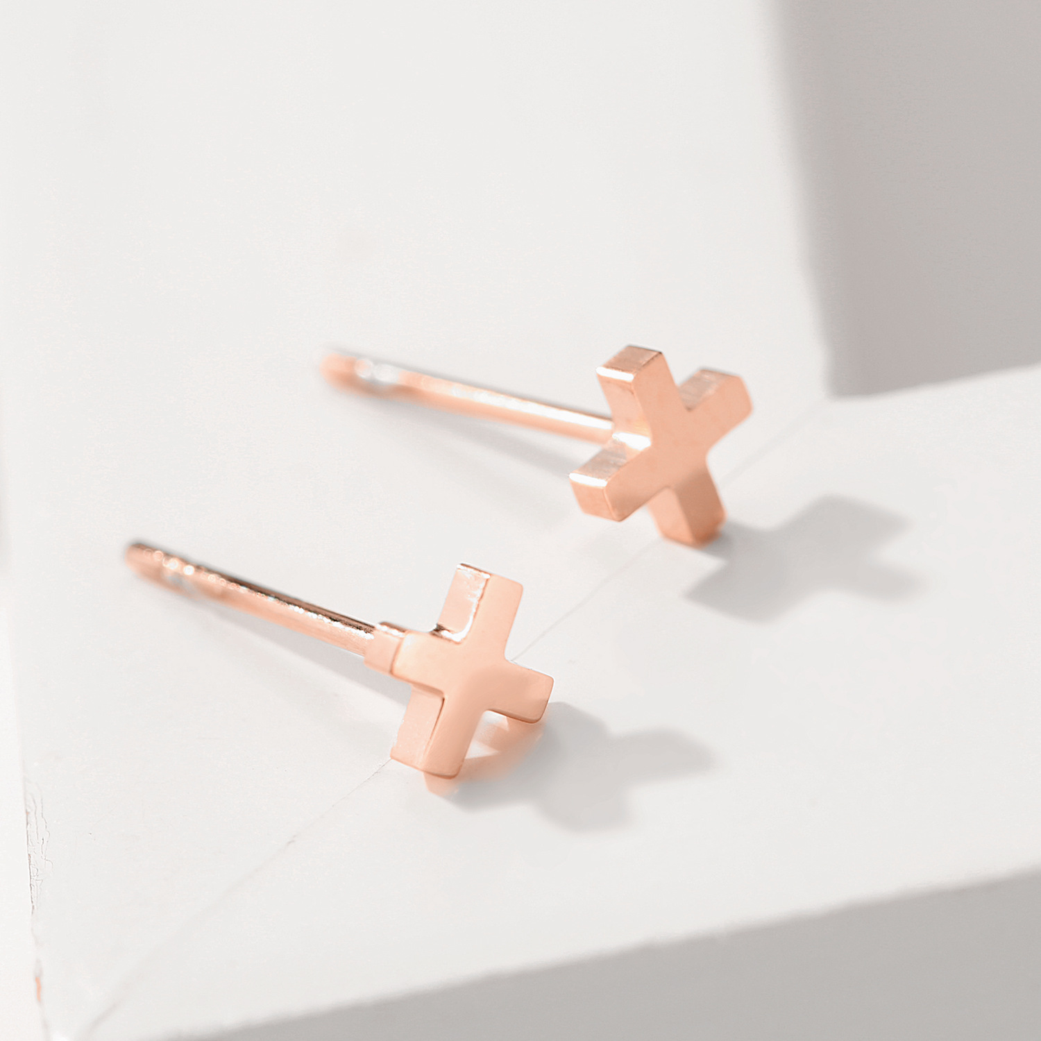 Cruciform rose gold