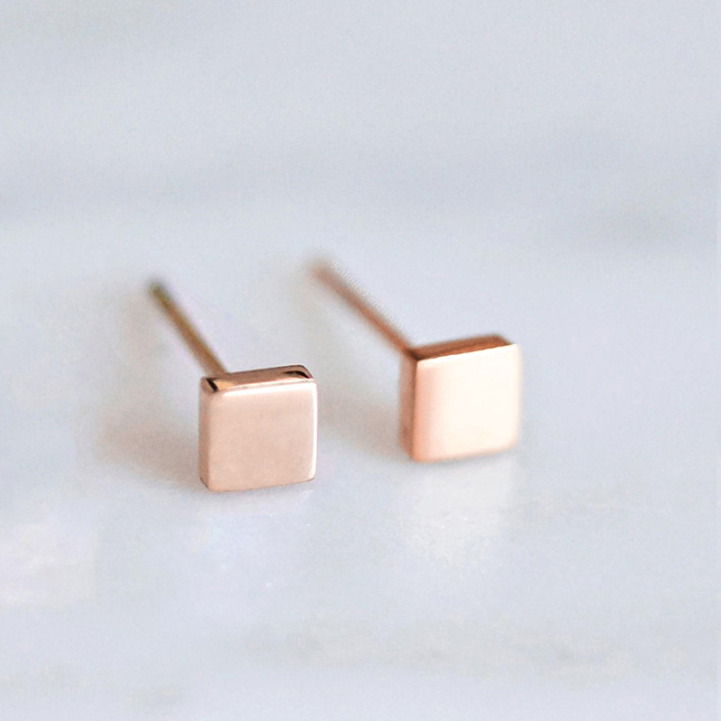 3:Square rose gold