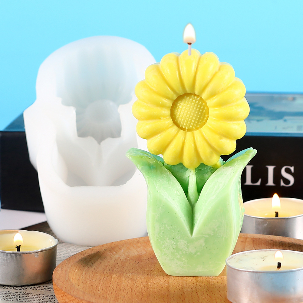 Three-dimensional sun daisy flower silicone mold