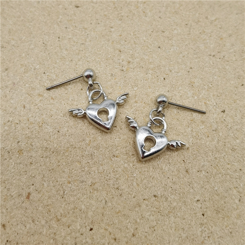 1:ear studs