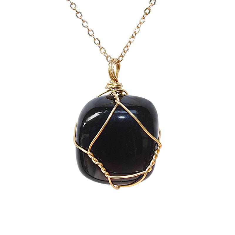 8:Obsidiana preta