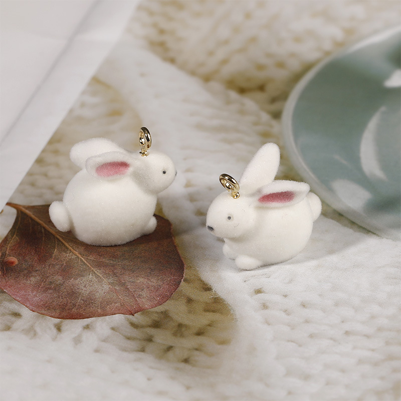 Little White Rabbit 22x17mm