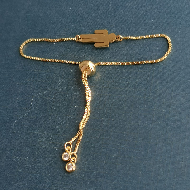 4:Gold Pendant   Bracelet