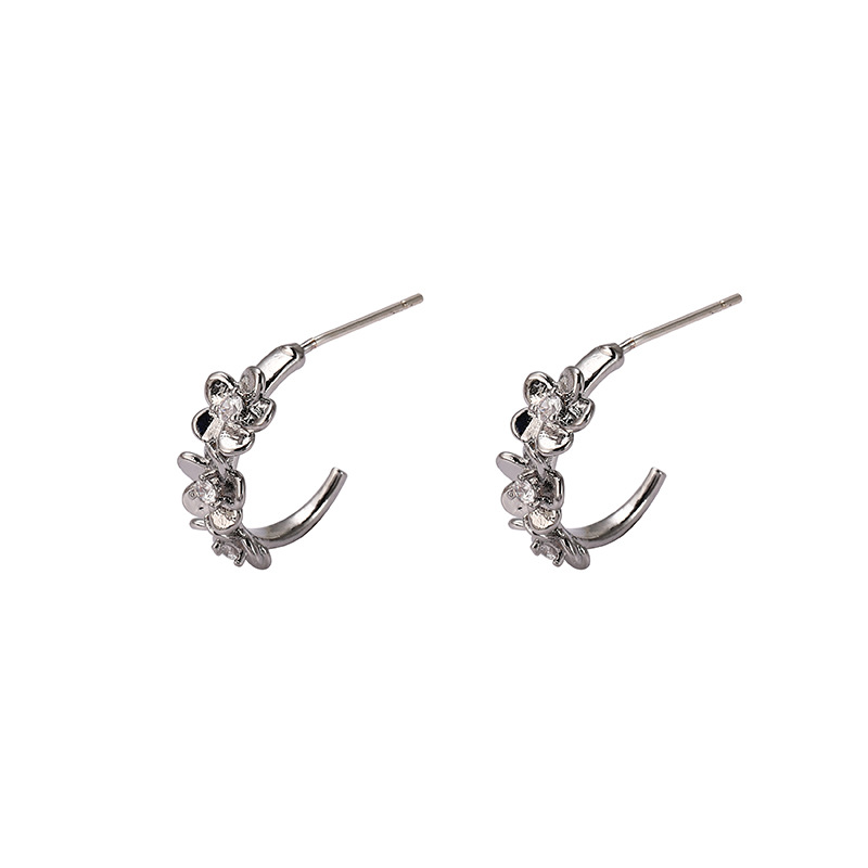 1:Ear Studs