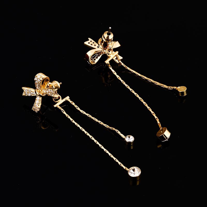 1:Gold Ear Studs