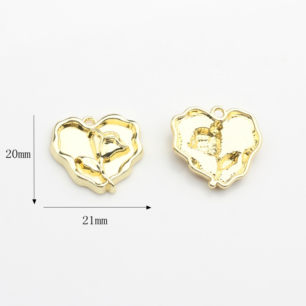 1:Love - Gold 21x20mm