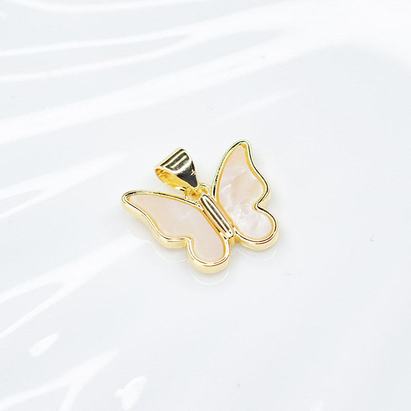 k-0508 Butterfly White Shell 18x17.5mm