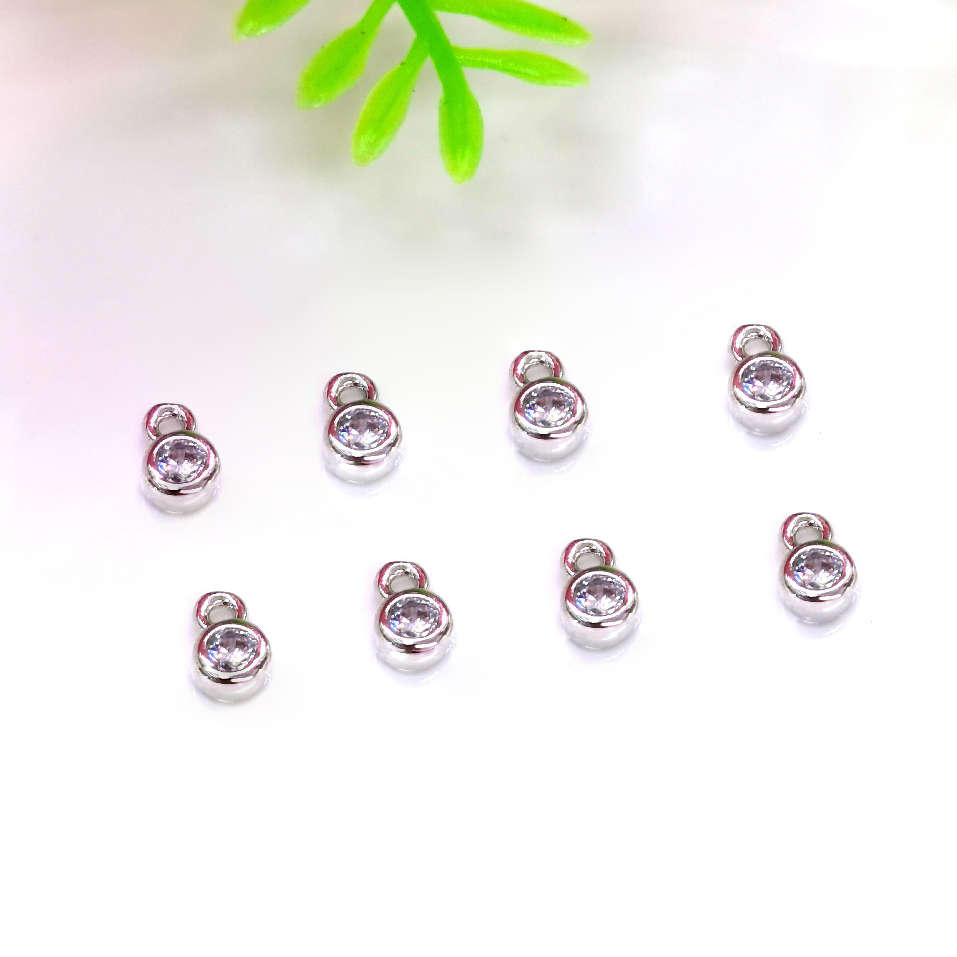 platinum color 4mm round shape