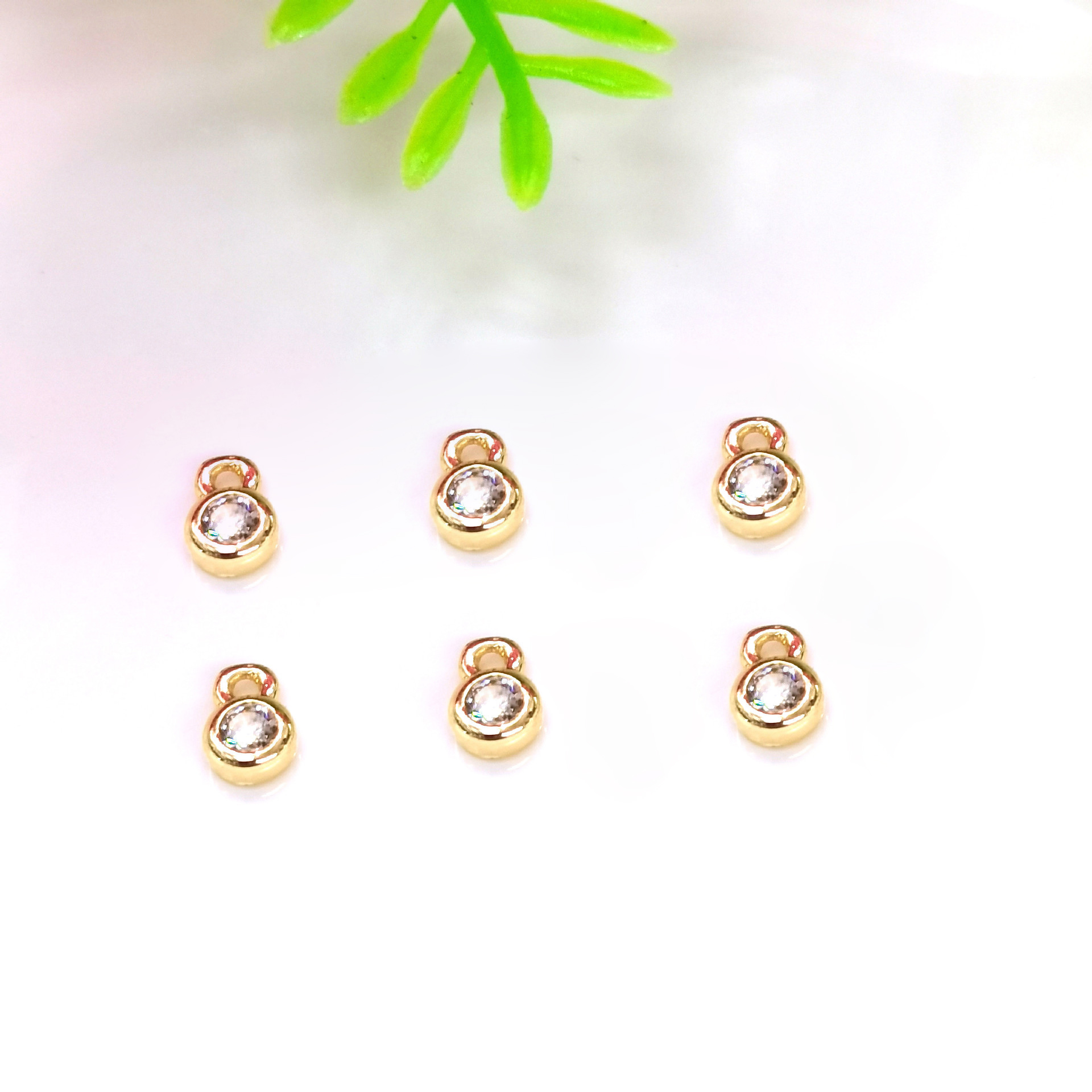 14K Gold color 4mm round shape