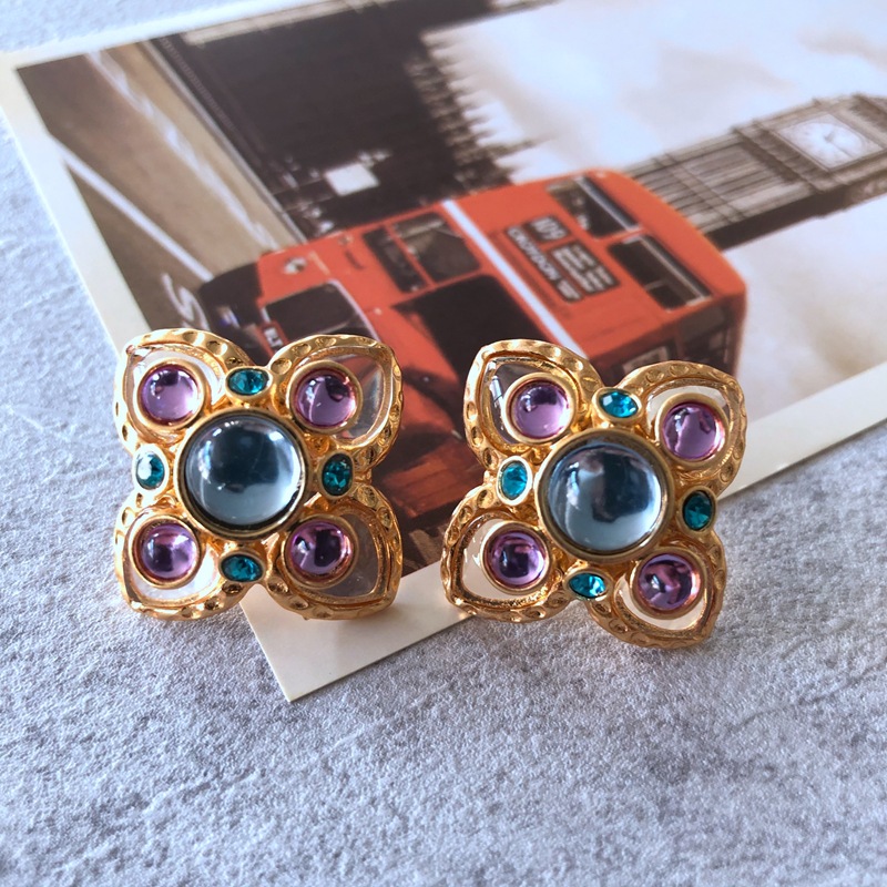 6 clip earring 30mm