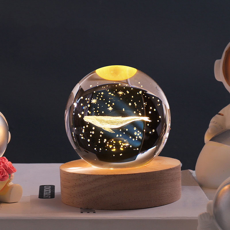 Whale(6cm crystal ball + base) white light (USB pl